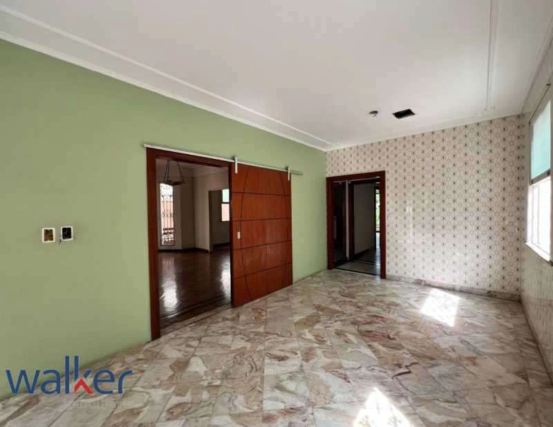 House with 11 bedrooms, 500 m² and 10 parking spots — photo 16