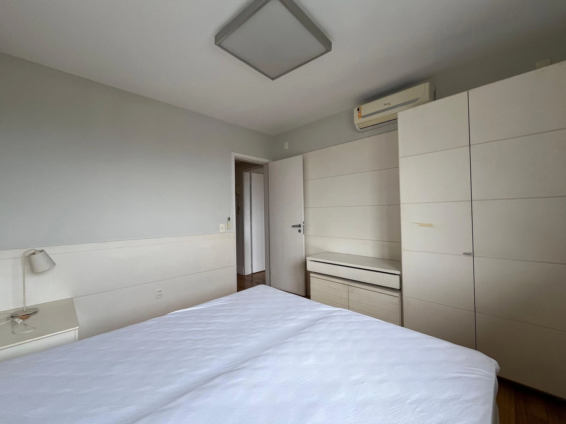 4-bedroom apartment with a water view — photo 18