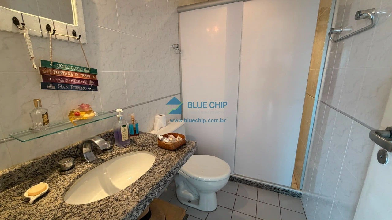 Furnished 3-bedroom apartment with enclosed balcony — photo 21