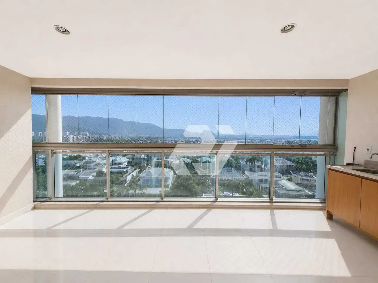 Apartamento mobiliado com 5 quartos e varanda envidraçada — photo 7