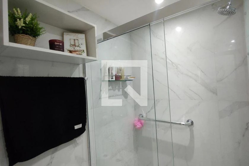 3-bedroom apartment with a walk-in closet — photo 36