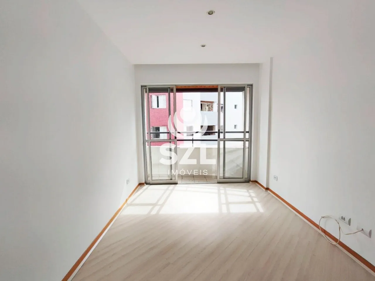 Unfurnished apartment with 3 bedrooms, 2 baths and parking — photo 11