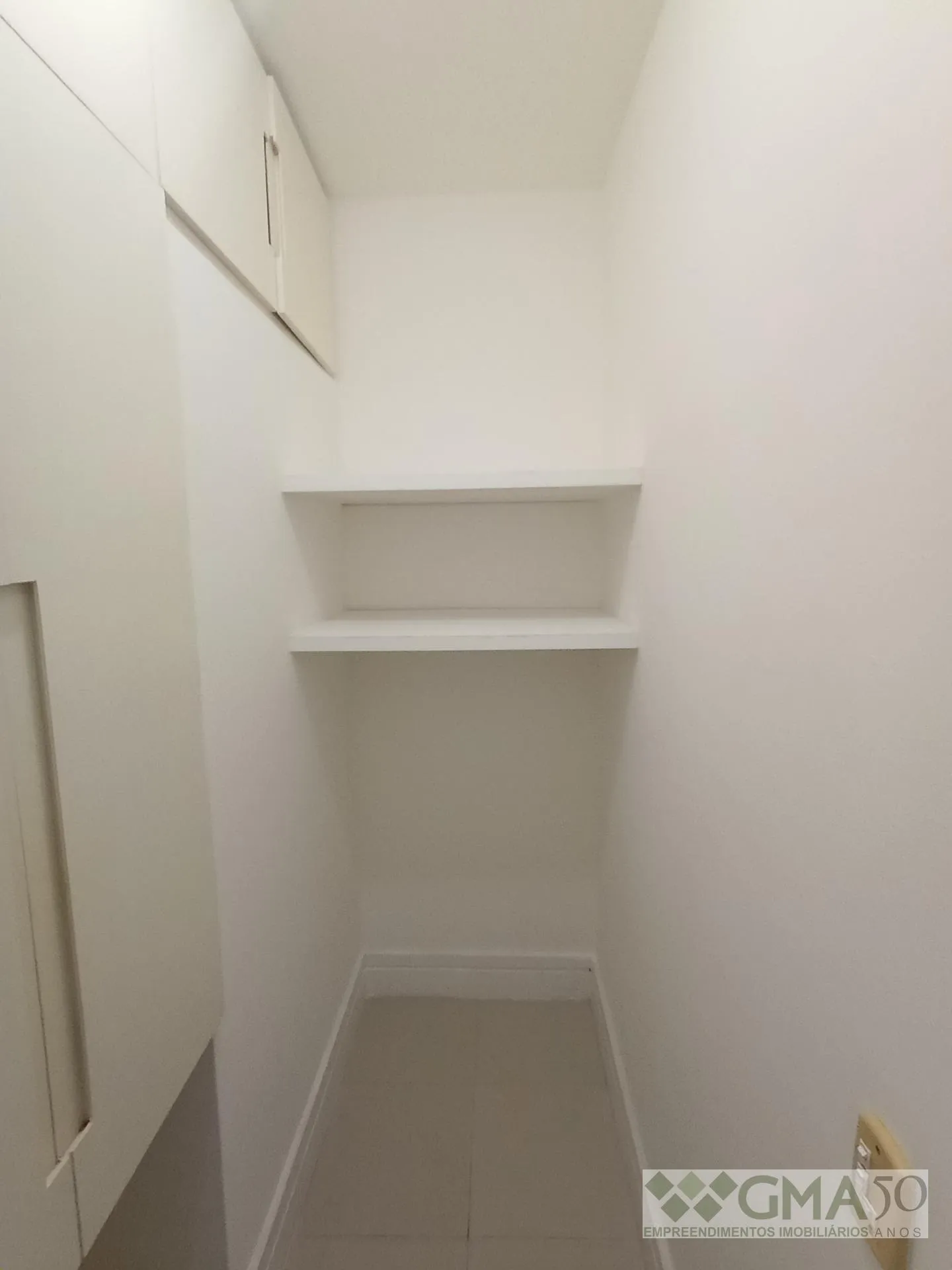 3-bedroom apartment with a mountain view — photo 26