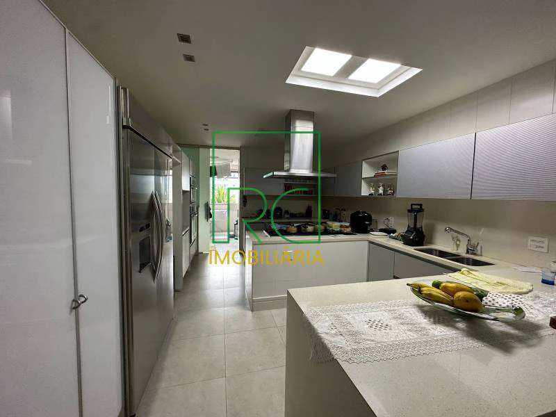 Apartamento de 4 suítes com 390 m² e 3 vagas — photo 26