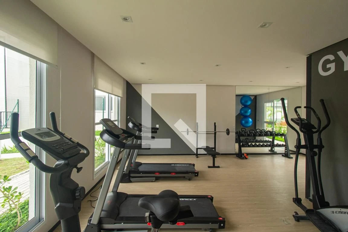 2-bedroom apartment in a building with a gym — photo 31