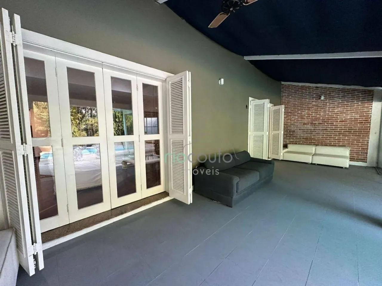 Будинок 647 м²: 5 спалень і вбудована гриль-зона на балконі — photo 3
