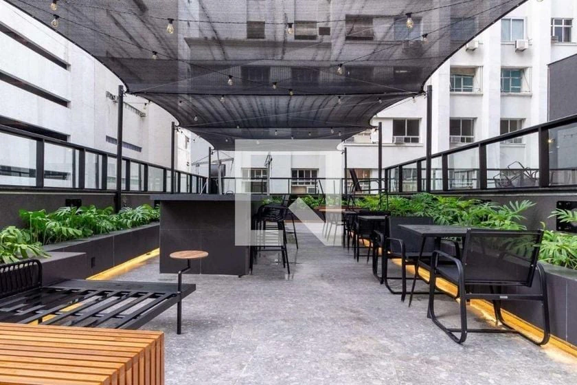 Furnished apartment, 30 m², with a glass-enclosed balcony — photo 12