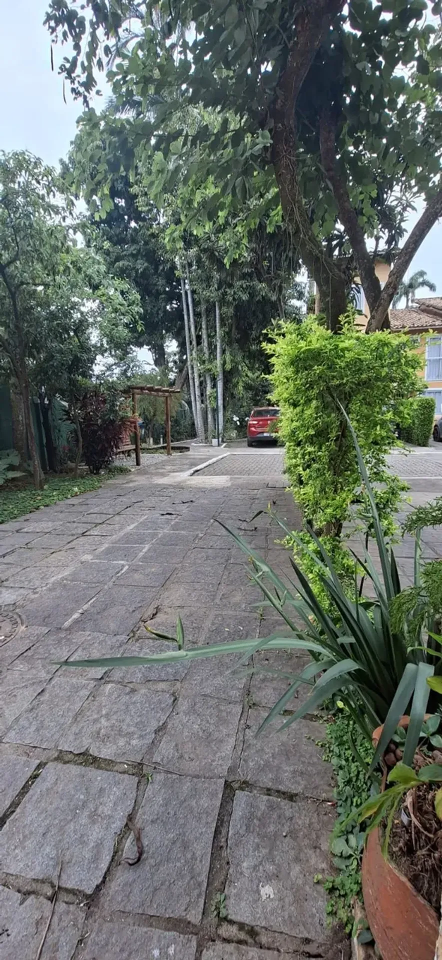 Triplex house with 4 bedrooms, 3 baths and 2 parking — photo 42