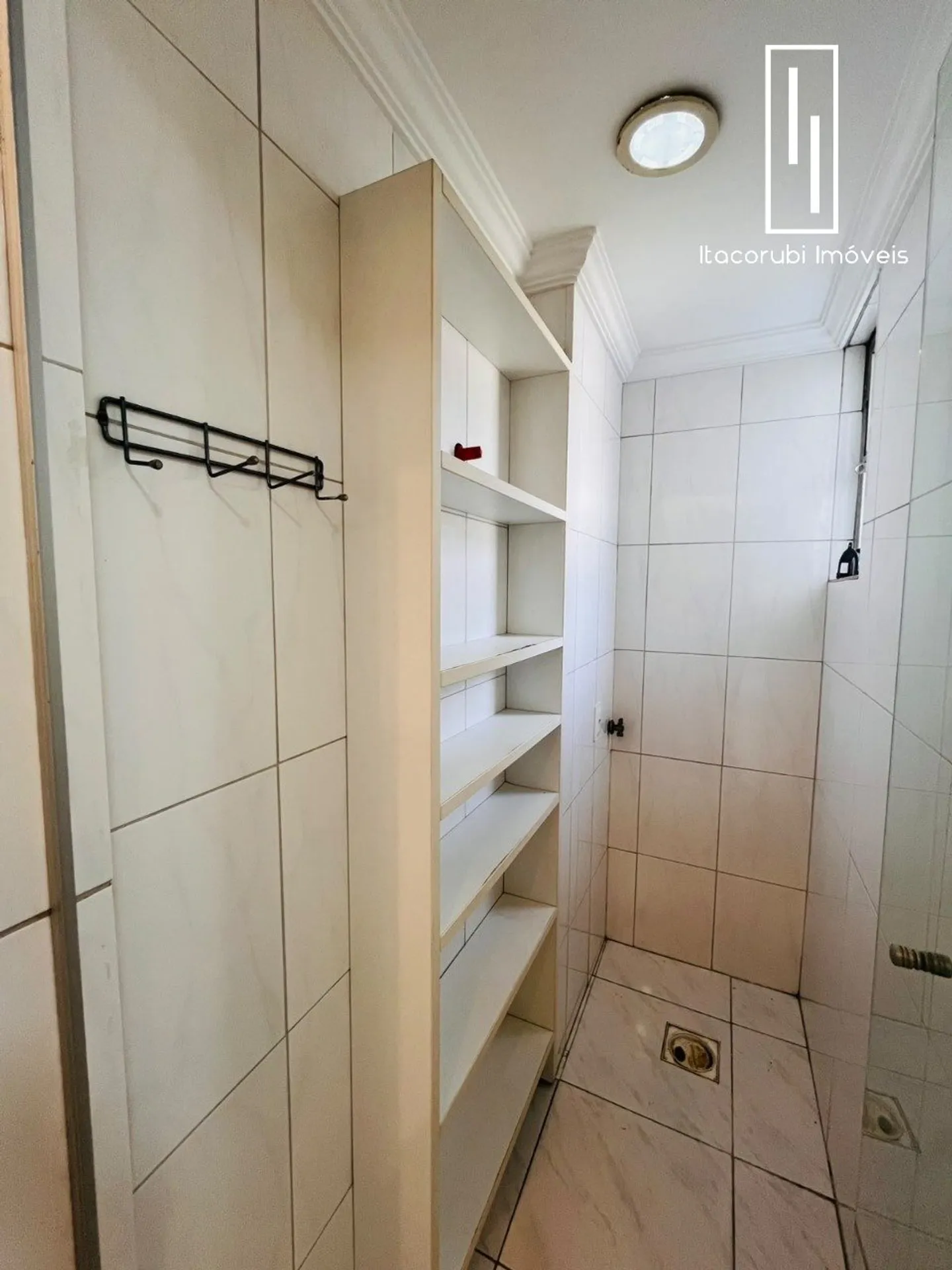 Departamento con balcón cerrado con vidrio en Florianópolis — photo 20