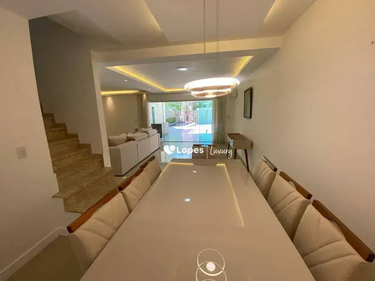 Casa mobiliada com 5 dormitórios e 270 m², 4 vagas — photo 2