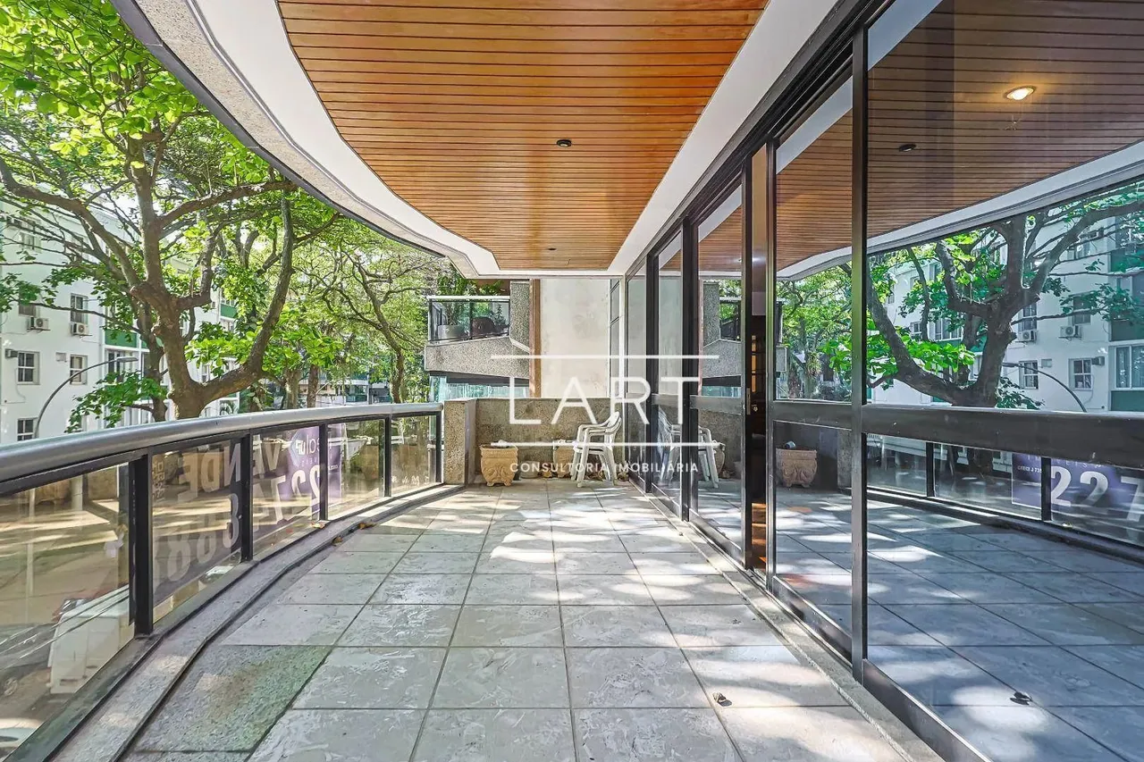 Apartamento com 4 dormitórios e 3 banheiros, 262 m² — photo 13