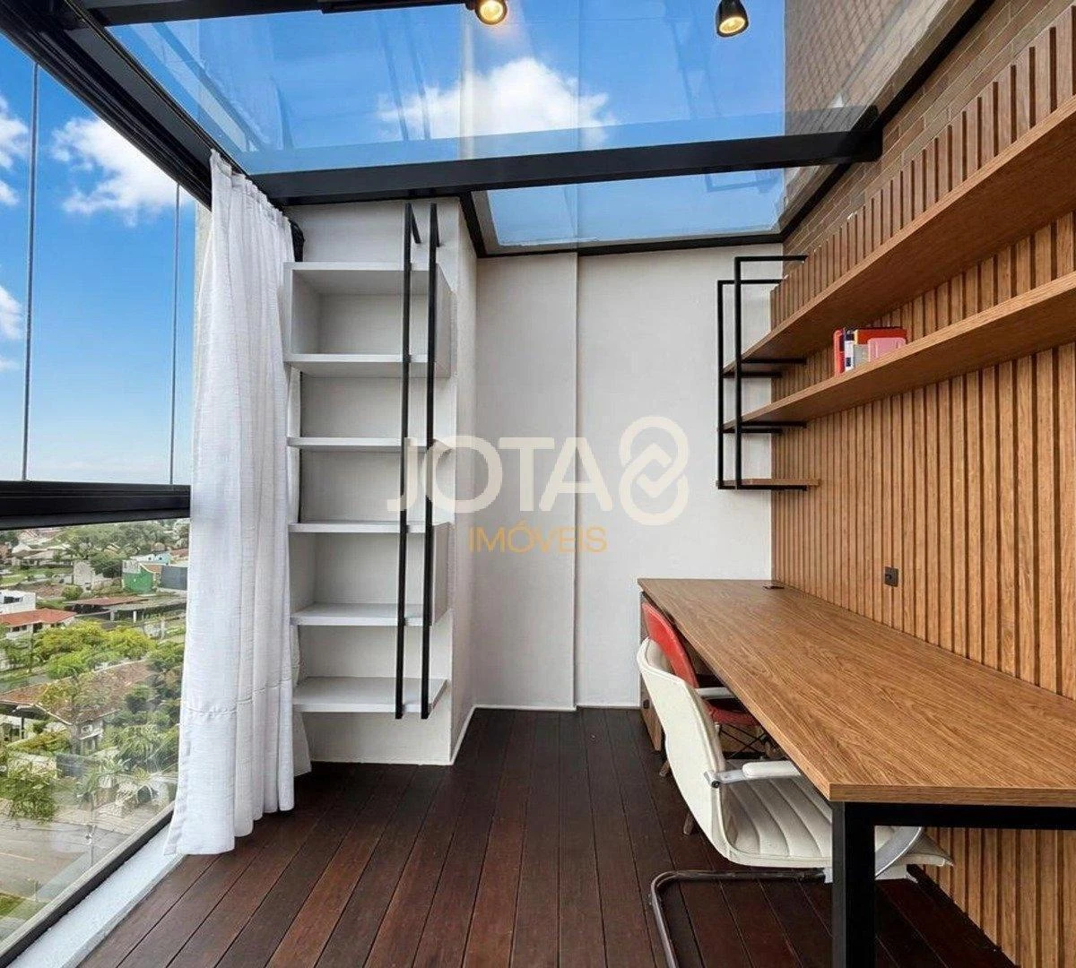 Floor-to-ceiling windows in a 3-bedroom apartment, 150 m² — photo 26