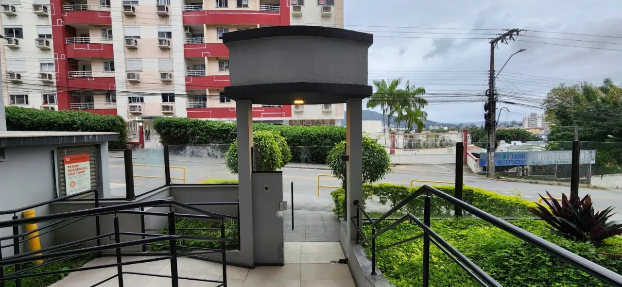 Apartamento mobiliado de 3 dormitórios com sacada envidraçada — photo 23