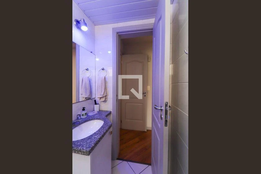 2-bedroom apartment with a grill on the balcony — photo 42