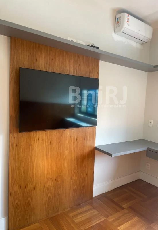 Furnished 190 m² apartment with 4 bedrooms and 4 parking — photo 45
