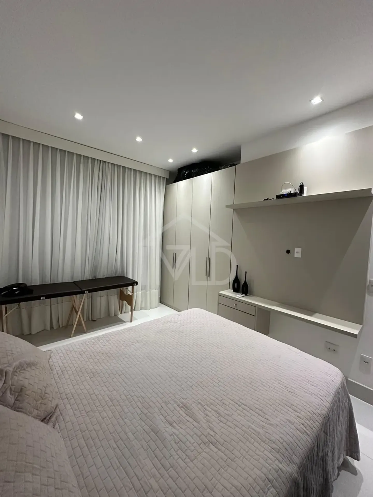 Furnished house with 4 bedrooms and 600 m² — photo 15