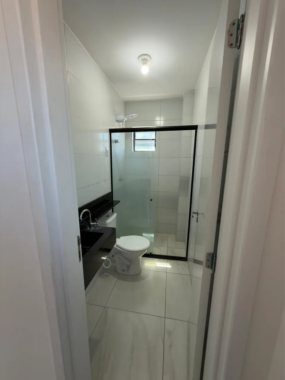 Unfurnished apartment with open-plan kitchen and 3 bedrooms — photo 3
