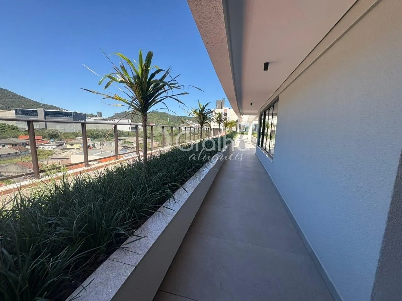 Furnished 2-bedroom 2-bath apartment with 71 m² and 1 parking — photo 19