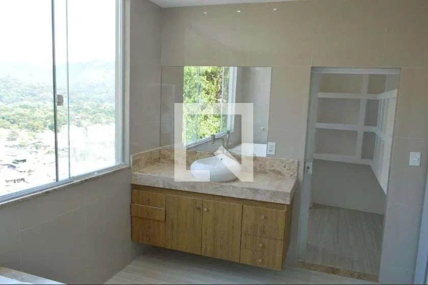 Casa de 390 m² com banheira e vista para as montanhas — photo 24