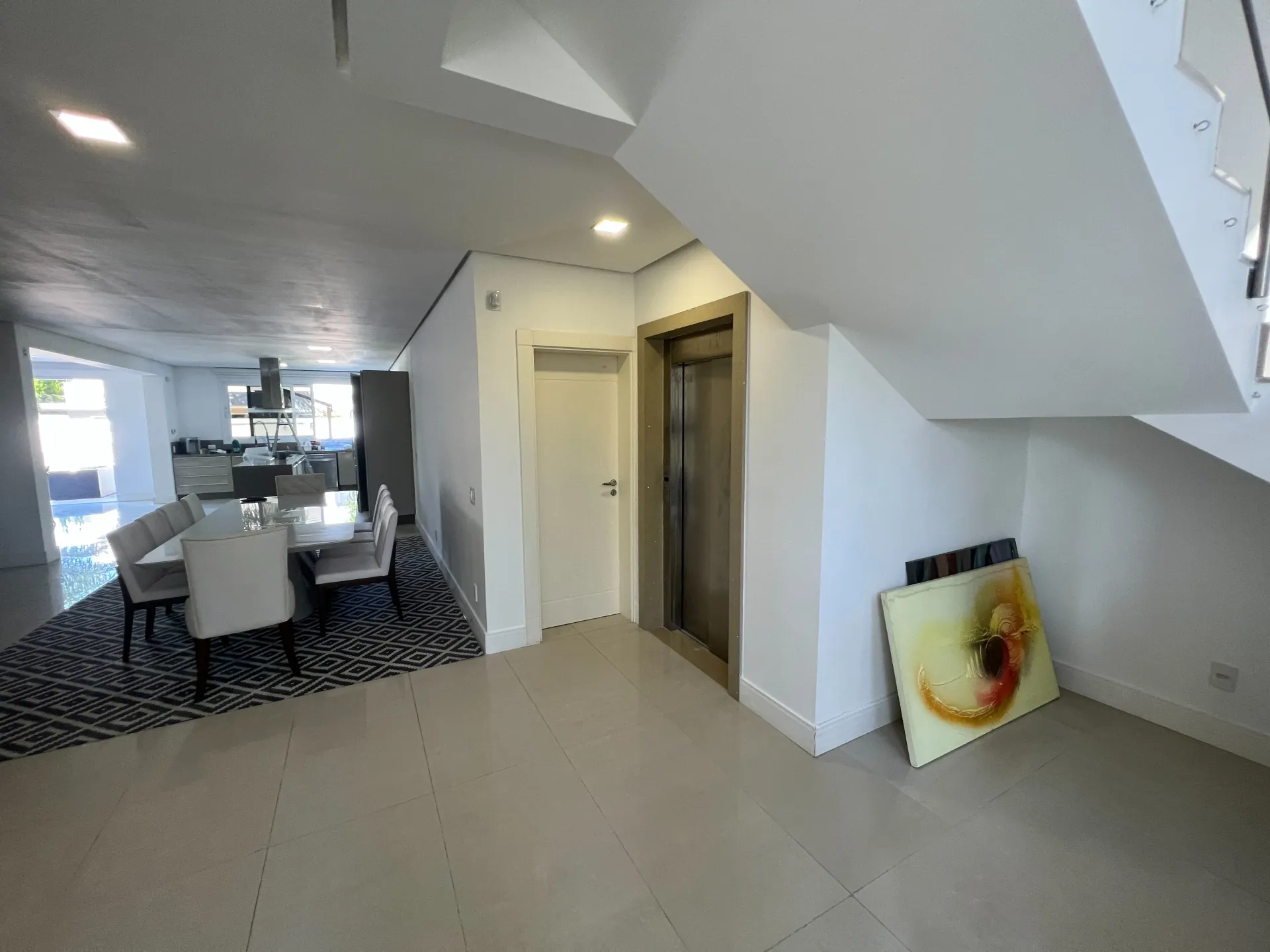 Casa con 4 suites, 6 baños y piscina al aire libre — photo 9