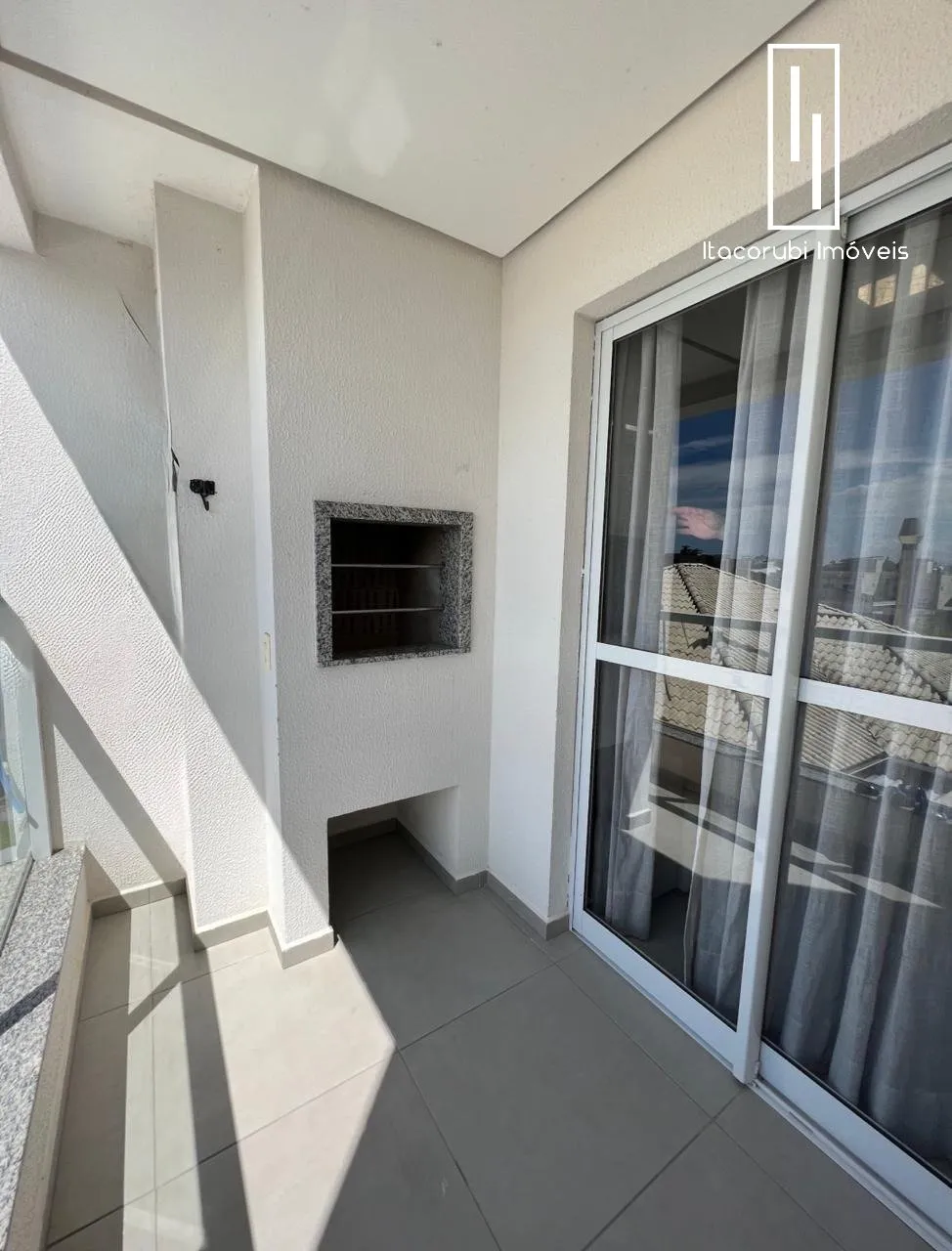 2-bedroom apartment with a grill on the balcony — photo 4