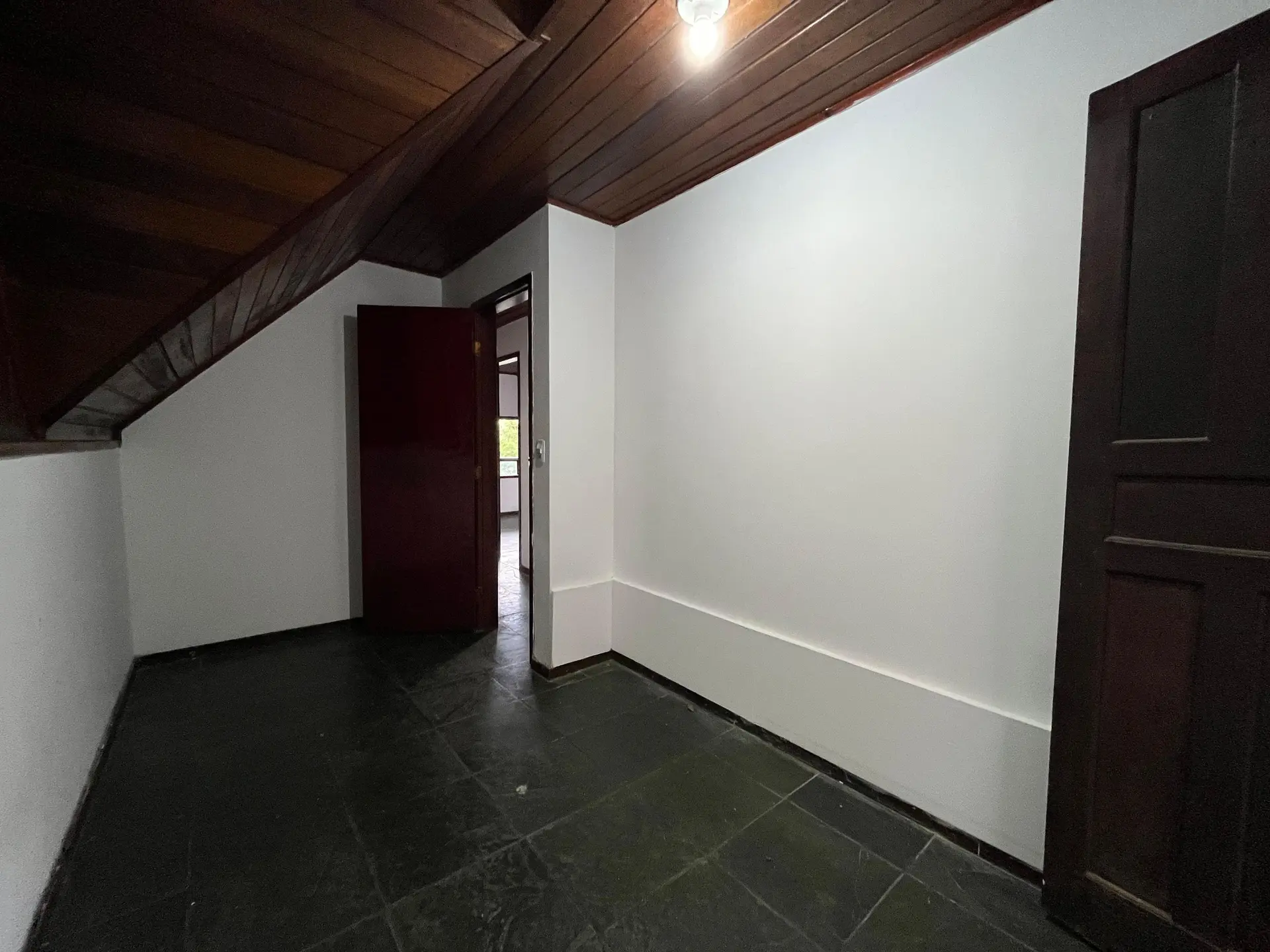 2-bedroom house with 1 bathroom, parking and balcony — photo 26