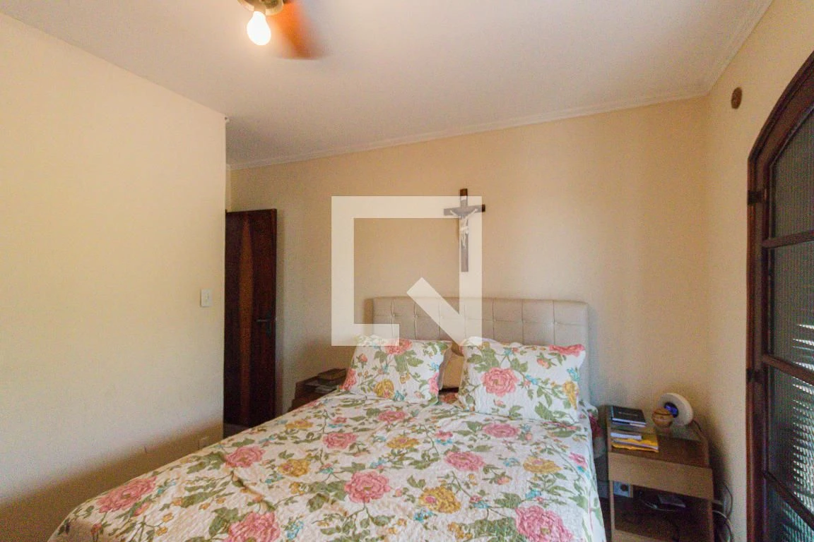 5-bedroom house with a mountain view in Rio de Janeiro — photo 21