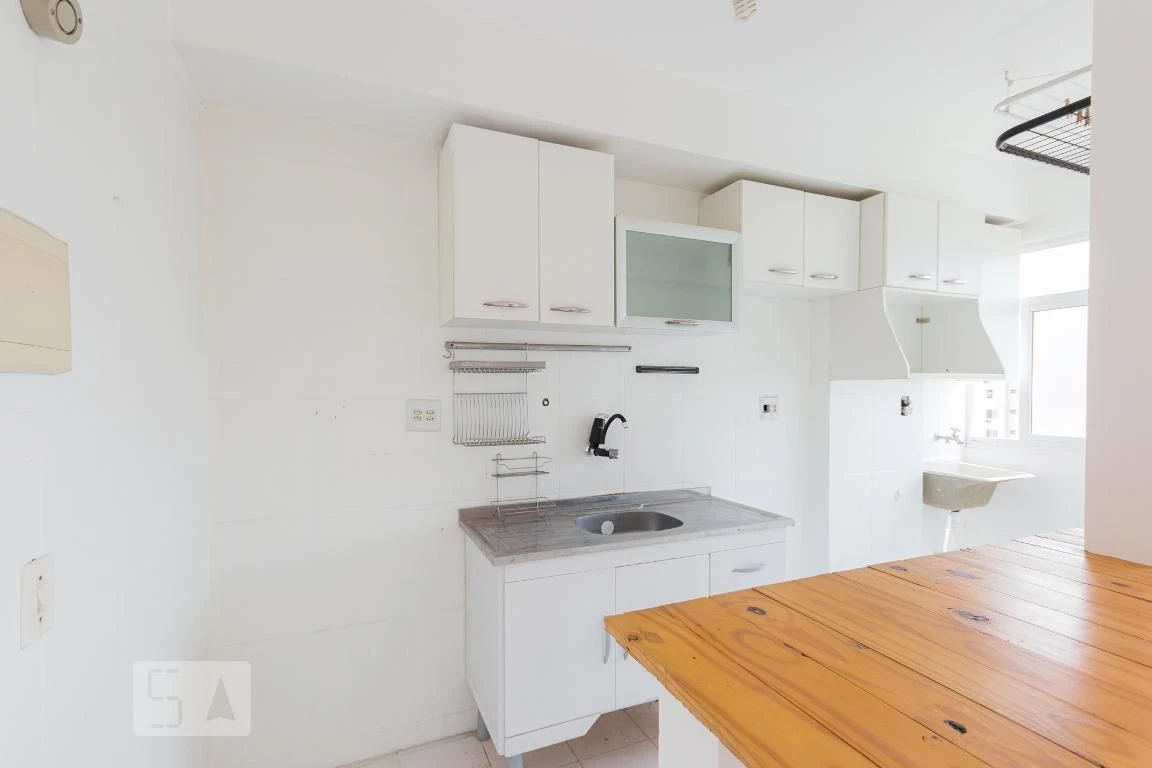 2-bedroom apartment in a building with a pool — photo 25