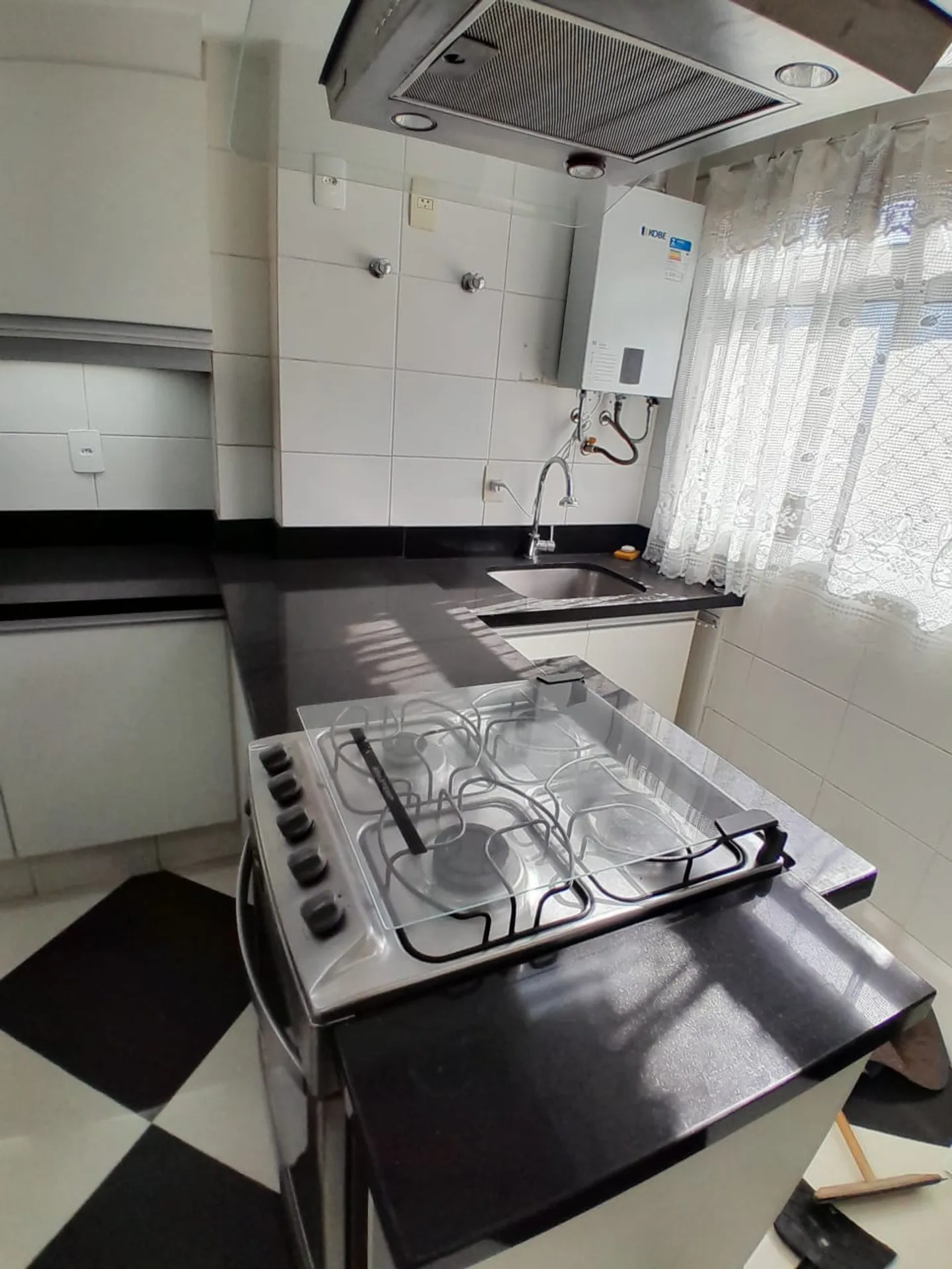 Apartment with 4 bedrooms, 3 bathrooms and built-in storage — photo 32