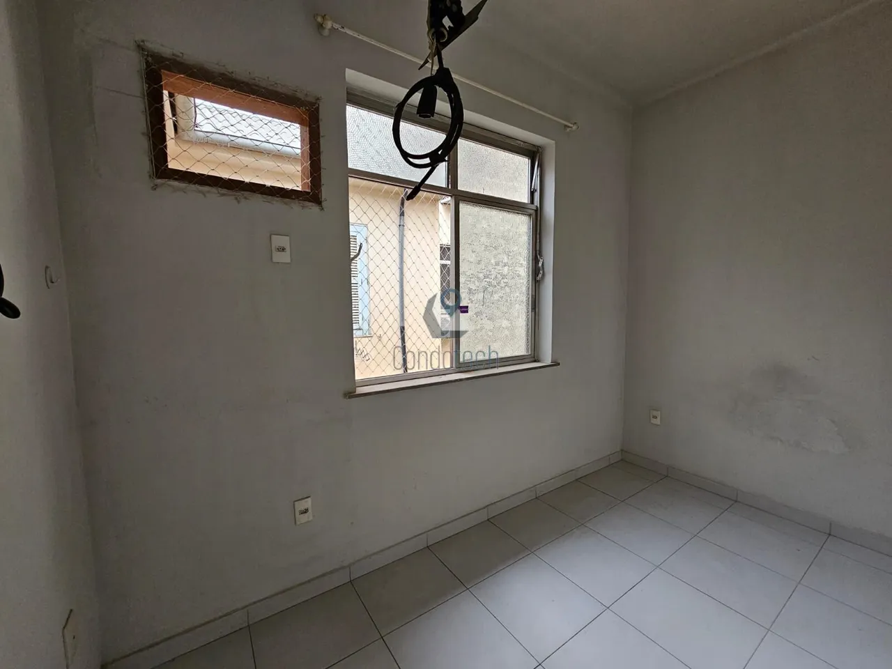 Apartamento de 1 quarto com box de vidro no banheiro — photo 13