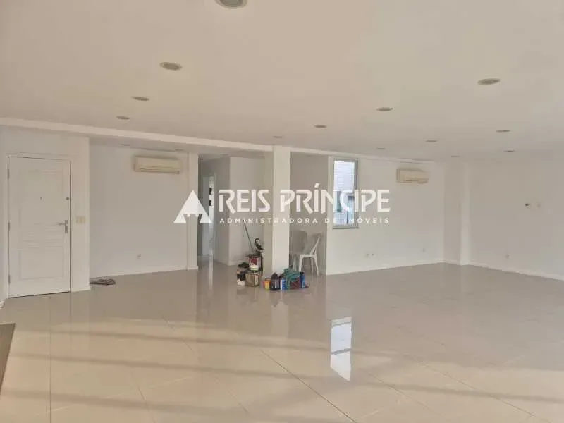 Duplex top-floor apartment with 3 bedrooms and balcony grill — photo 19