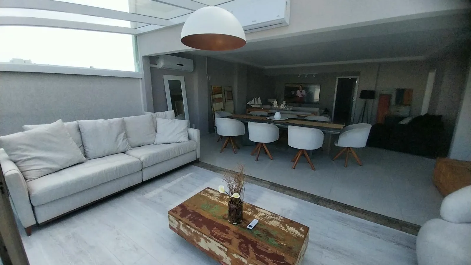 Unfurnished apartment with 4 bedrooms and 5 bathrooms — photo 16