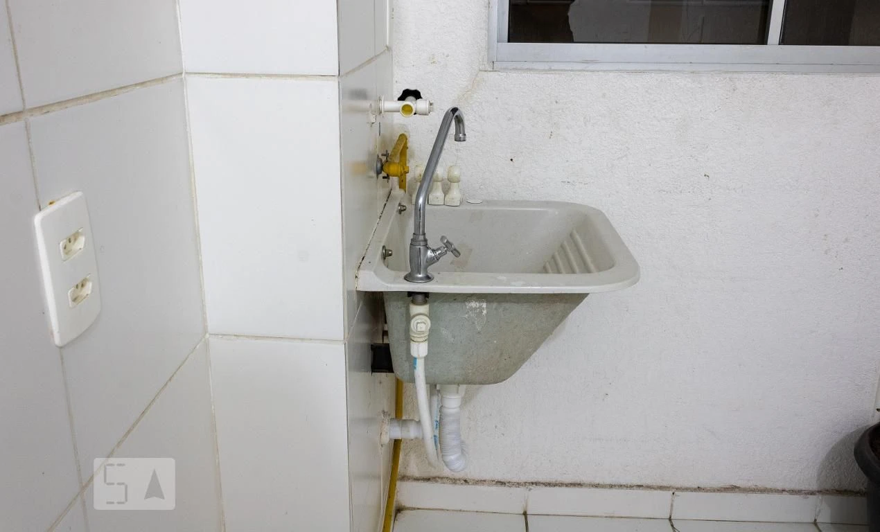 Apartamento com 2 quartos e área de lavanderia — photo 32