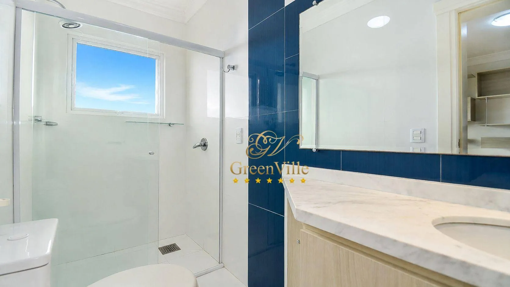 House with built-in balcony grill and 4 en-suite suites — photo 32