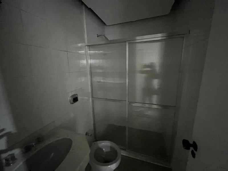 3-bedroom apartment in a building with a pool — photo 21