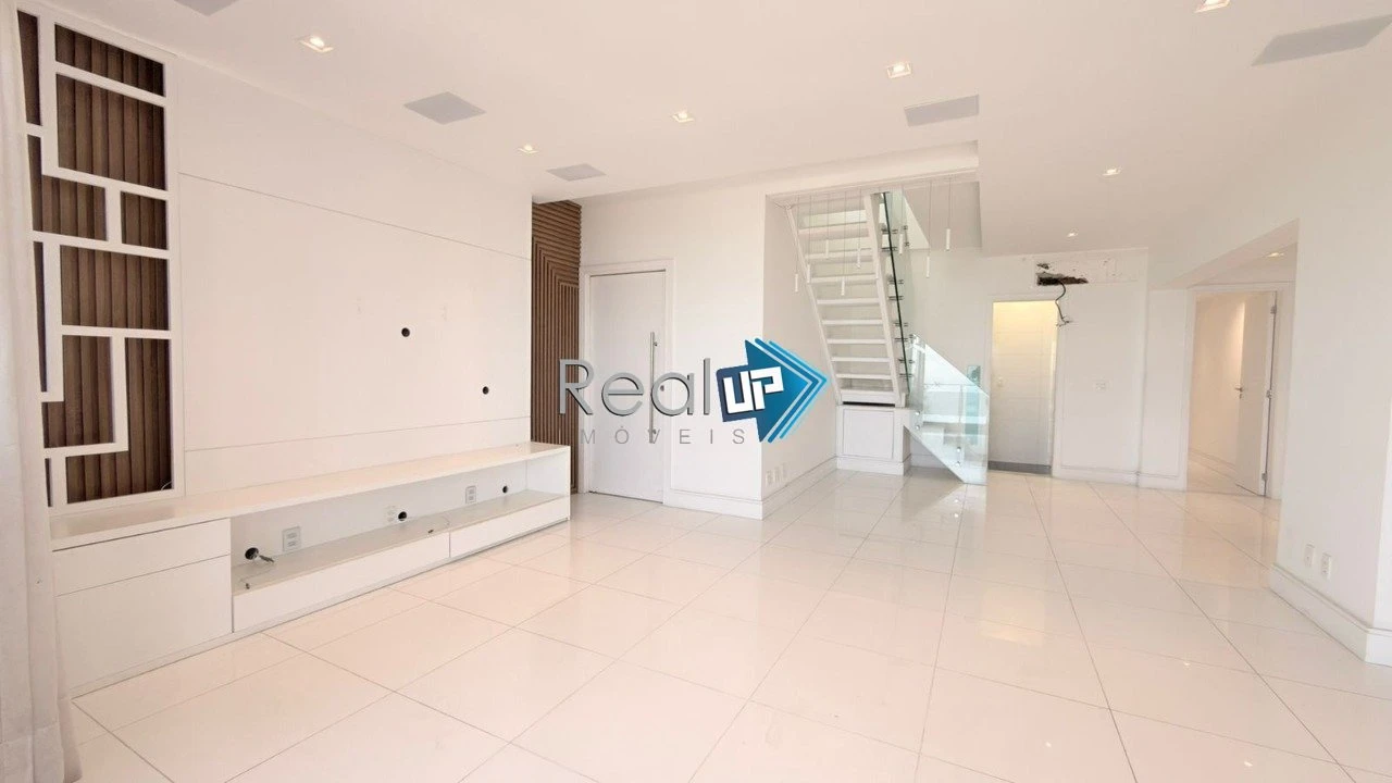 Rooftop apartment with balcony and 4 bedrooms, 5 baths — photo 8
