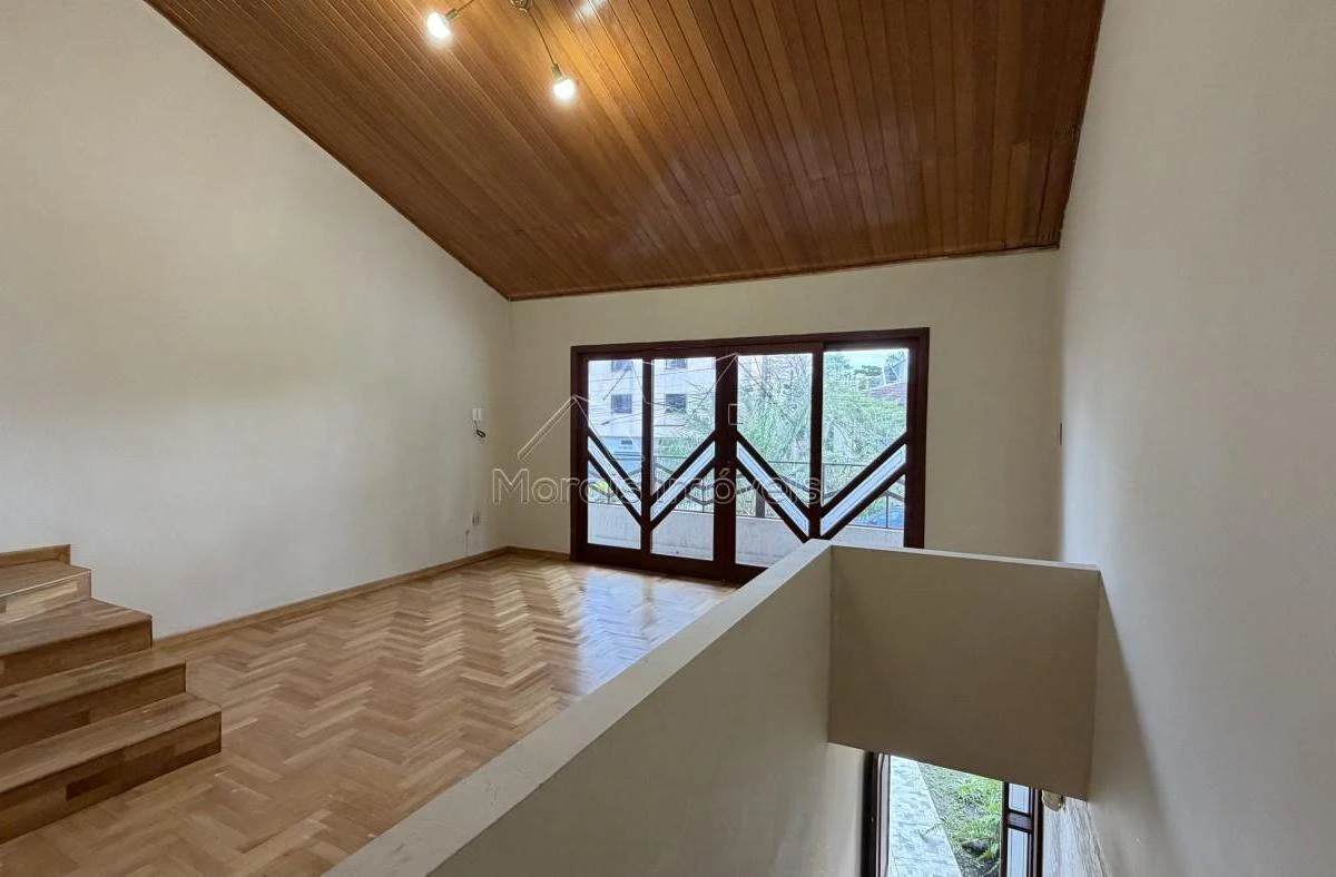 House with 3 bedrooms, 2 en-suites and 1 parking space