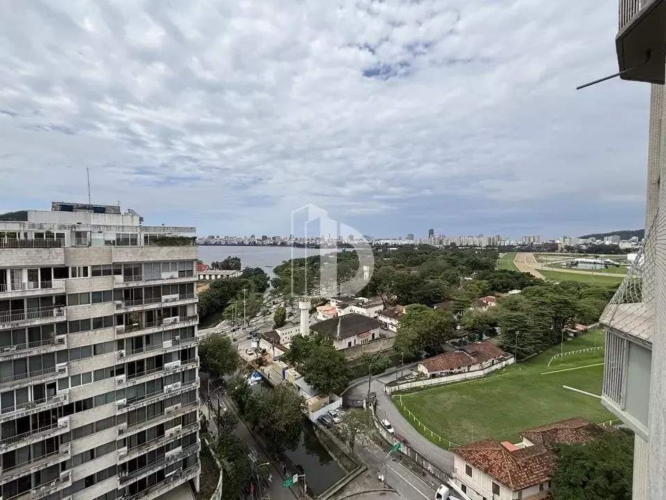Вид на воду и 4 спальни: квартира 124 м² — photo 24