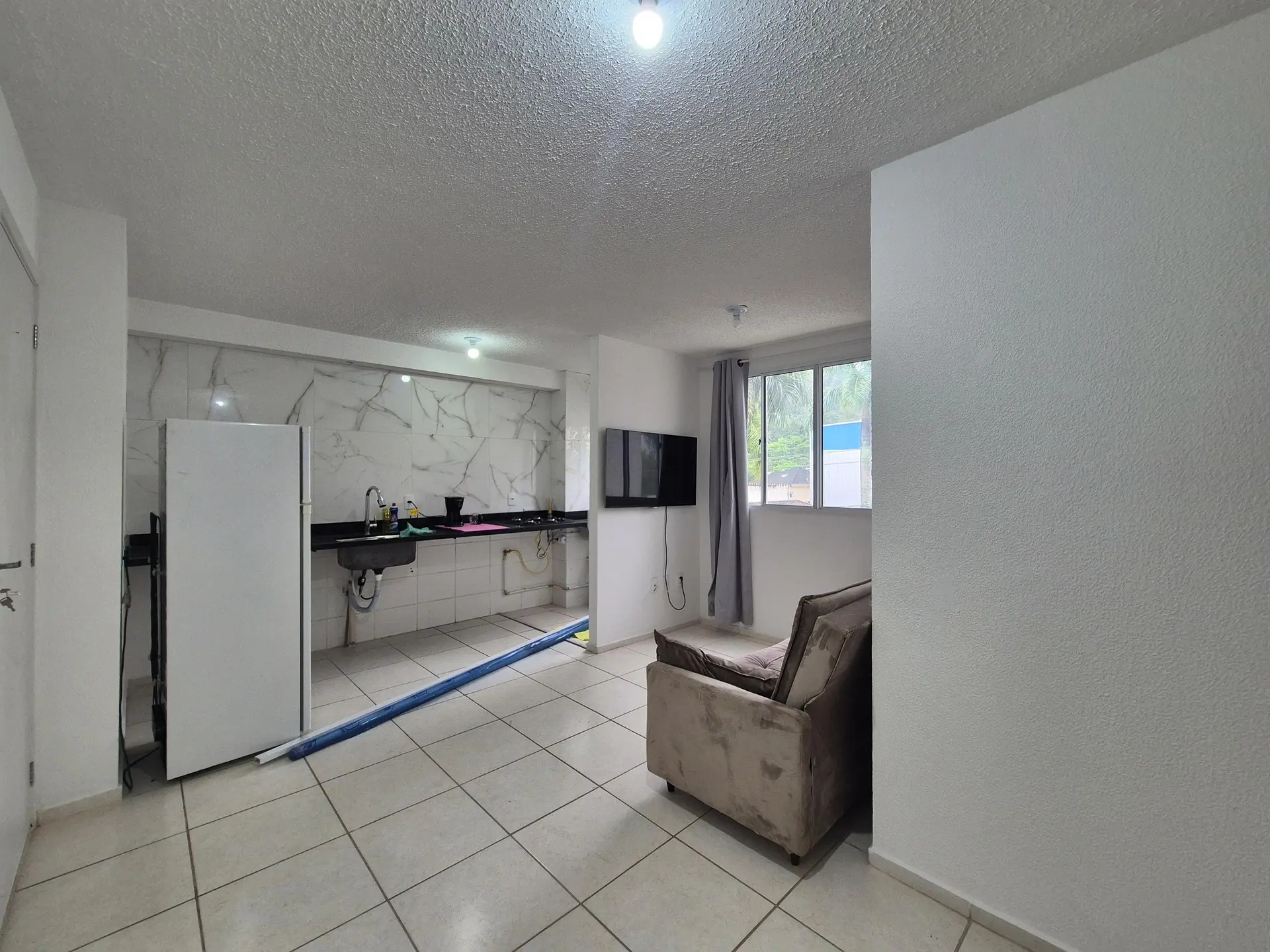2-bedroom apartment in a building with a gym — photo 6