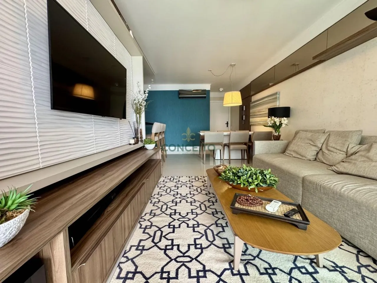 Furnished apartment, 94 m², with a water view