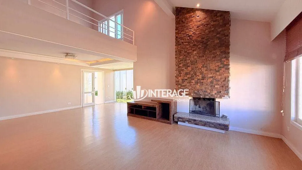 Condo house with private garden and laundry area — photo 33