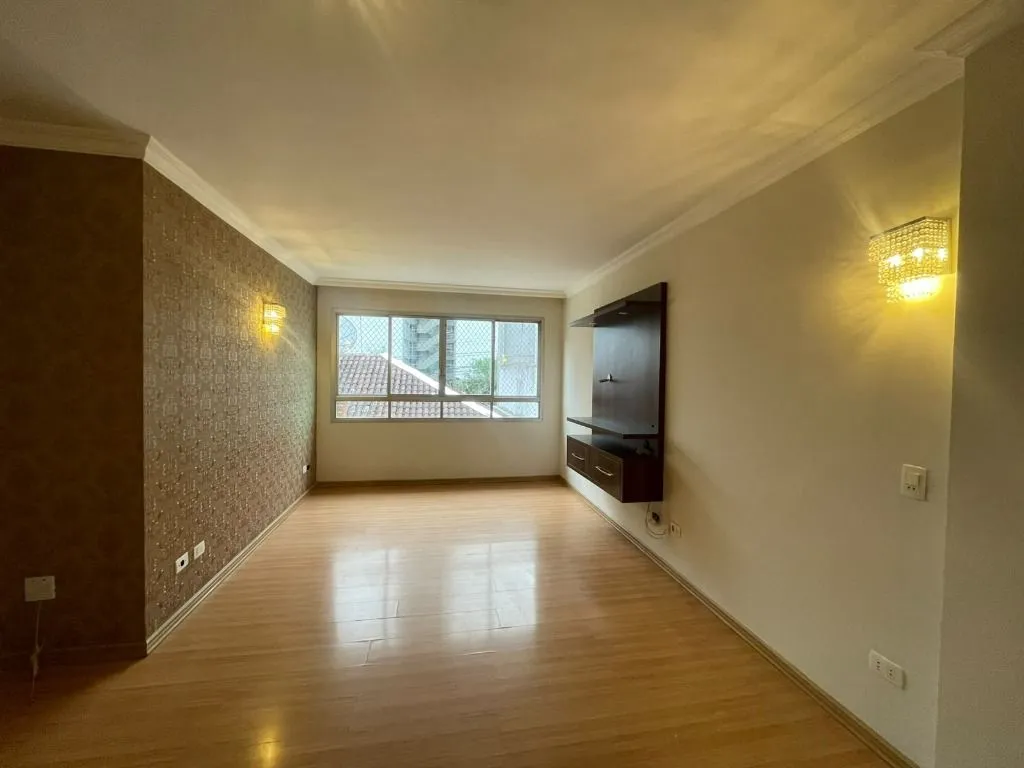 3-bedroom apartment, 1 with its own bathroom, 90 m² — photo 3