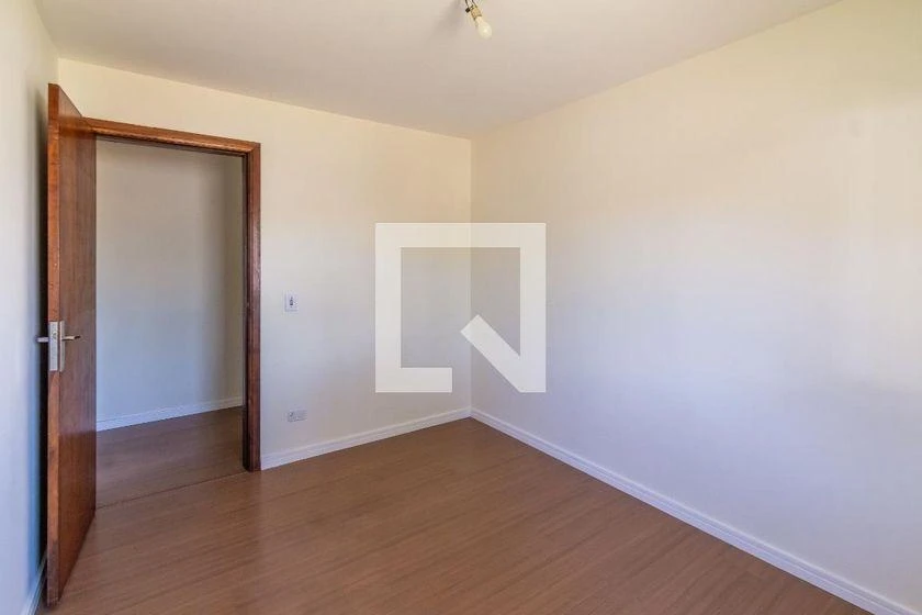 Walk-in closet in a 2-bedroom apartment, 75 m² — photo 4