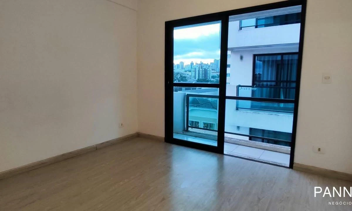 2-bedroom apartment with a grill on the balcony — photo 31