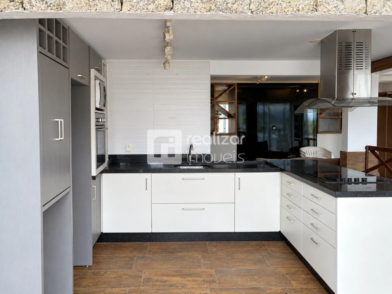 3-bedroom house with a home office in Florianópolis — photo 8