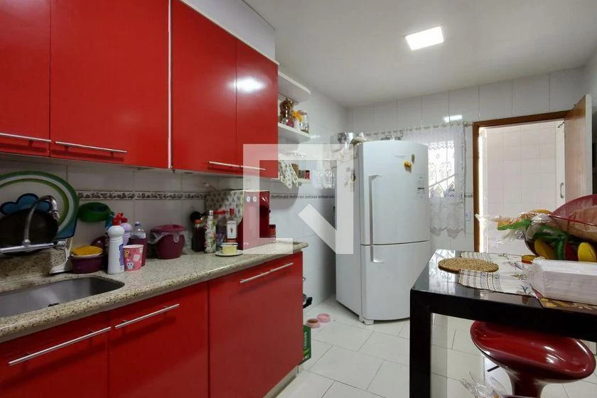 Home office in a 3-bedroom house, 198 m² — photo 32