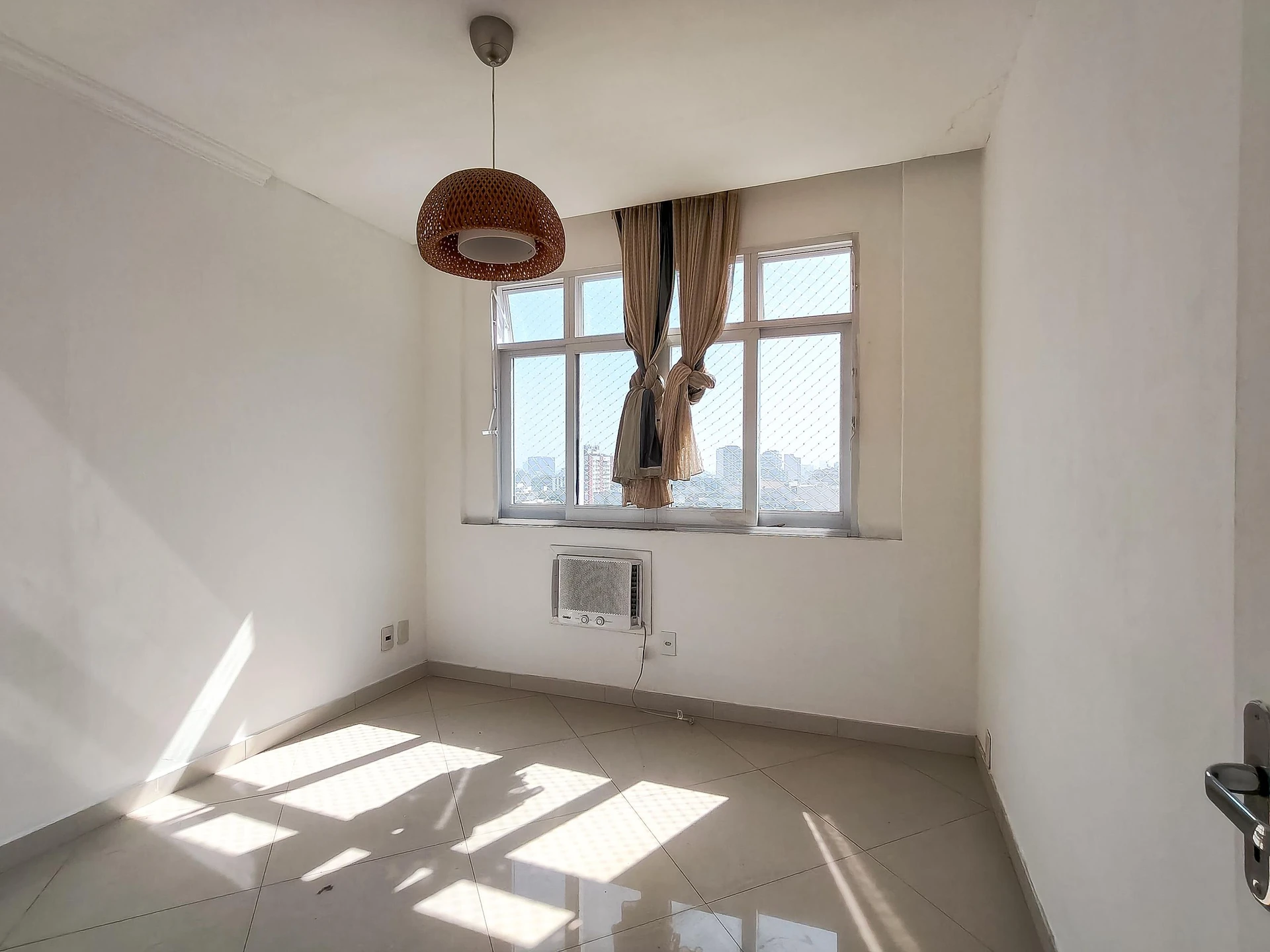 Apartamento de 2 quartos com vista para as montanhas, Tijuca — photo 28