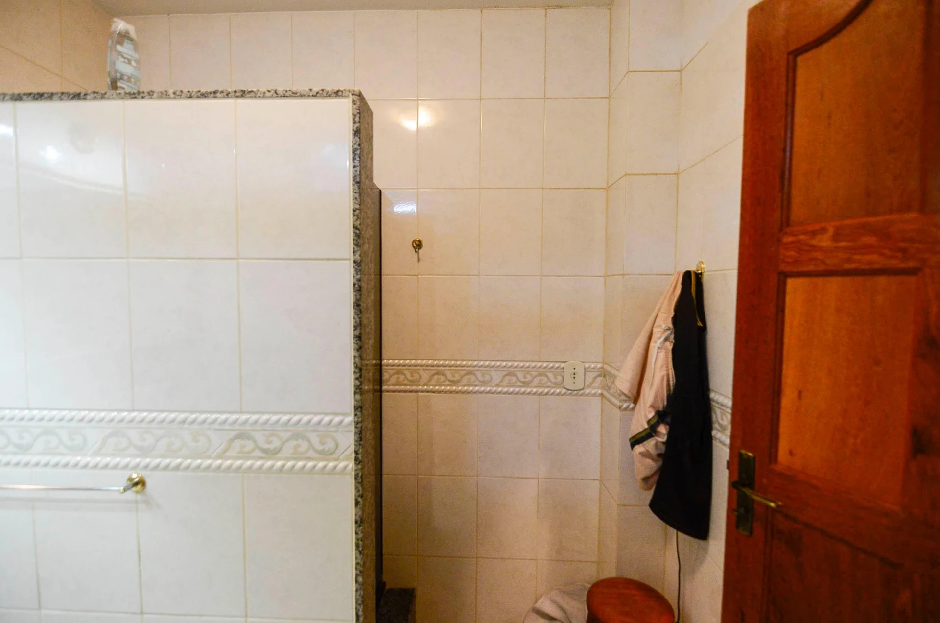 Furnished 2-bedroom apartment with a gas stove — photo 40