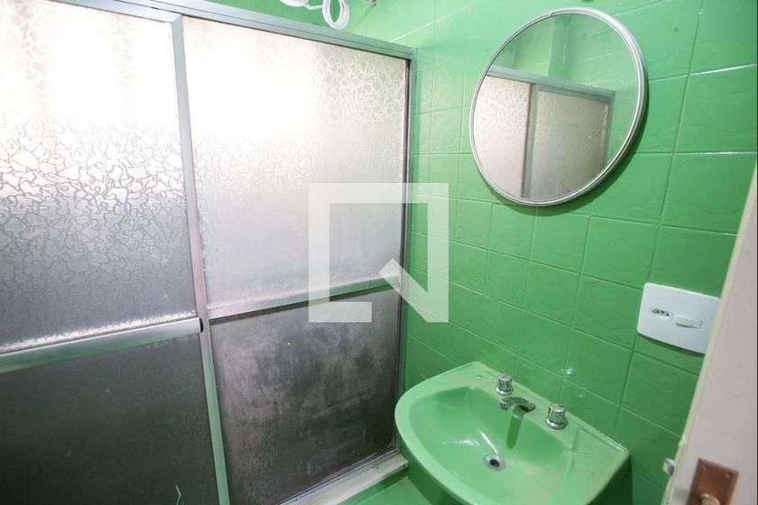 Apartamento de 100 m² com 3 quartos e cozinha a gás