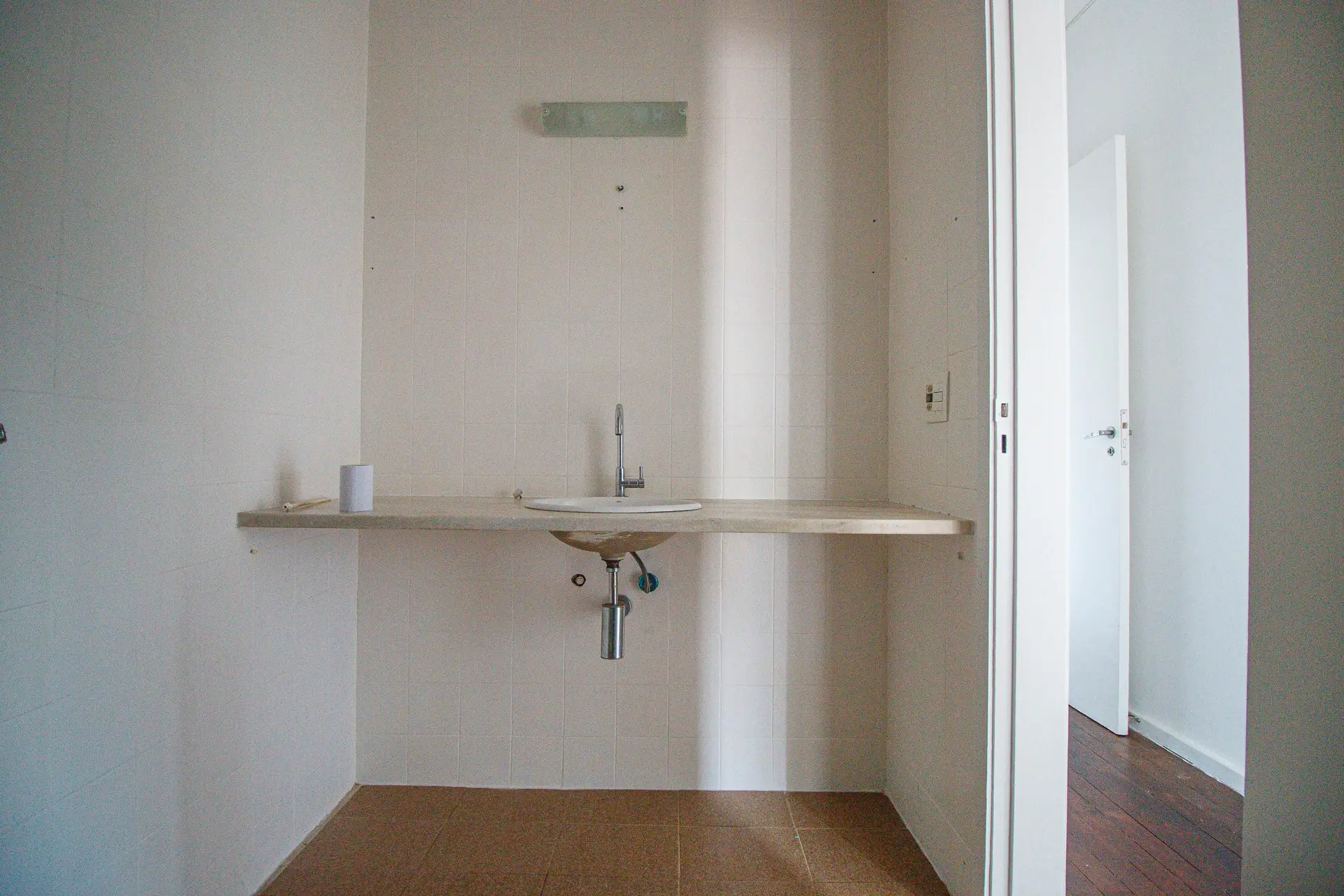 Unfurnished 2-bedroom apartment with 3 bathrooms — photo 28